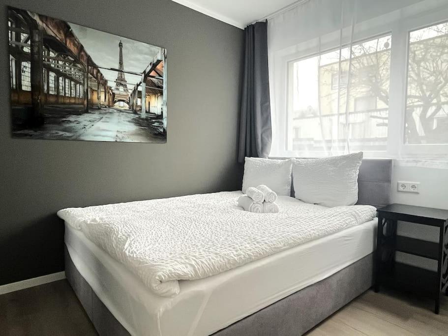 Staywell For 4 In The City I Parking I Wifi I Netflix Paderborn Luaran gambar