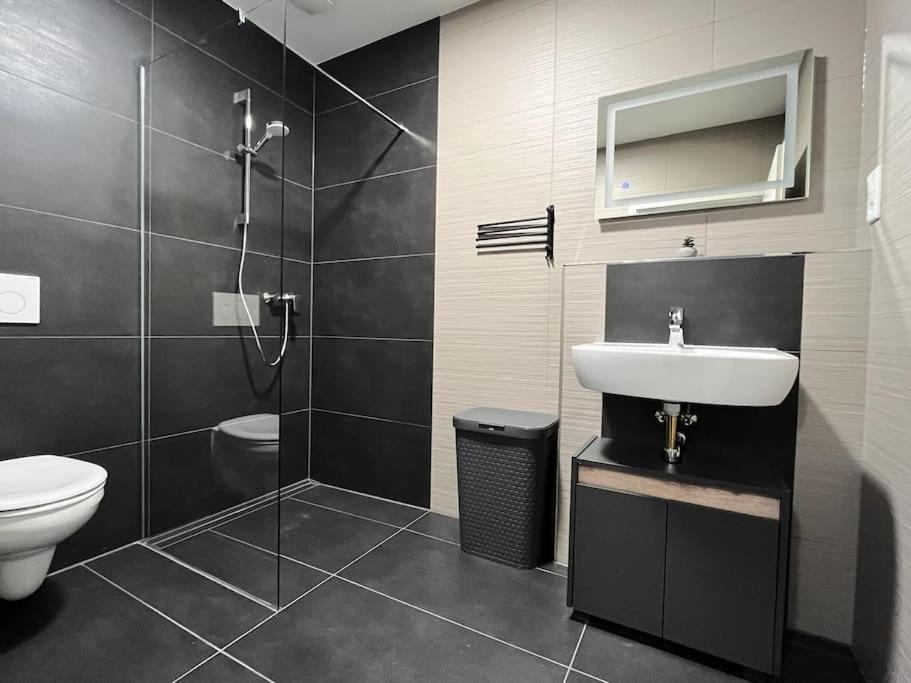 Staywell For 4 In The City I Parking I Wifi I Netflix Paderborn Luaran gambar